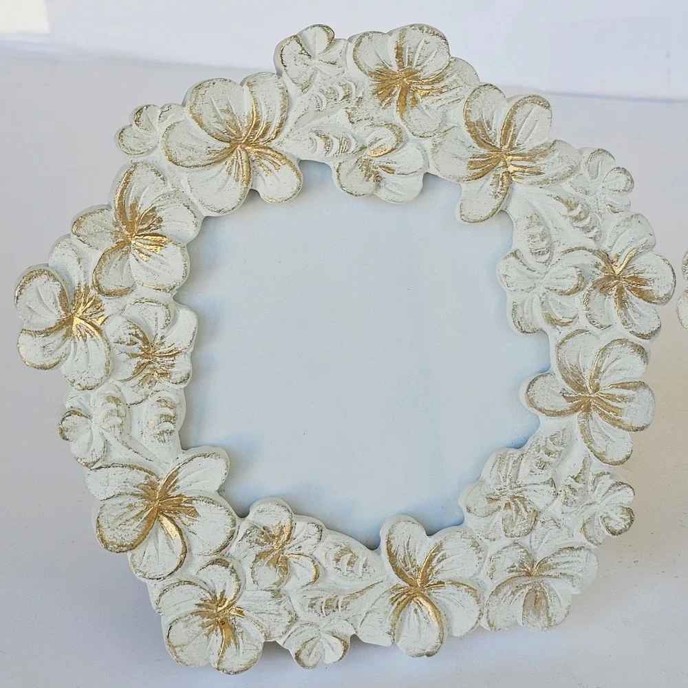 Set 2 White Gold Floral Plumeria Round Photo Frames Coastal Decor Shabby Chic‎